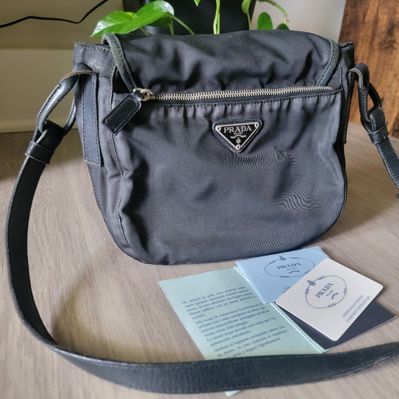 289 Final Deal🔥 Authentic Prada nylon bag black